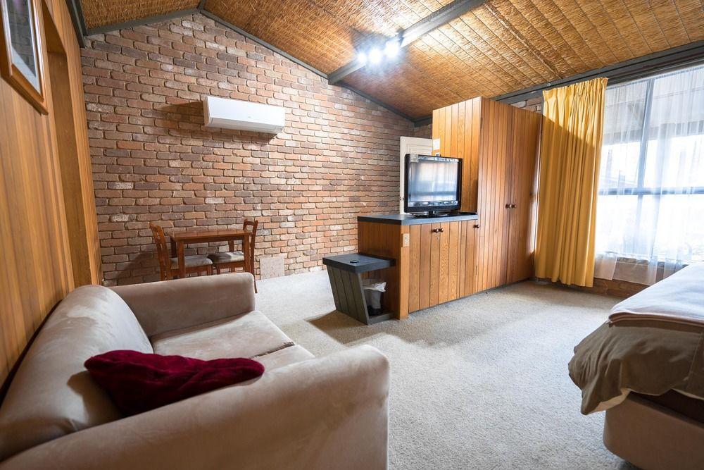 Farnham Court Motel And Restaurant Morwell Kültér fotó