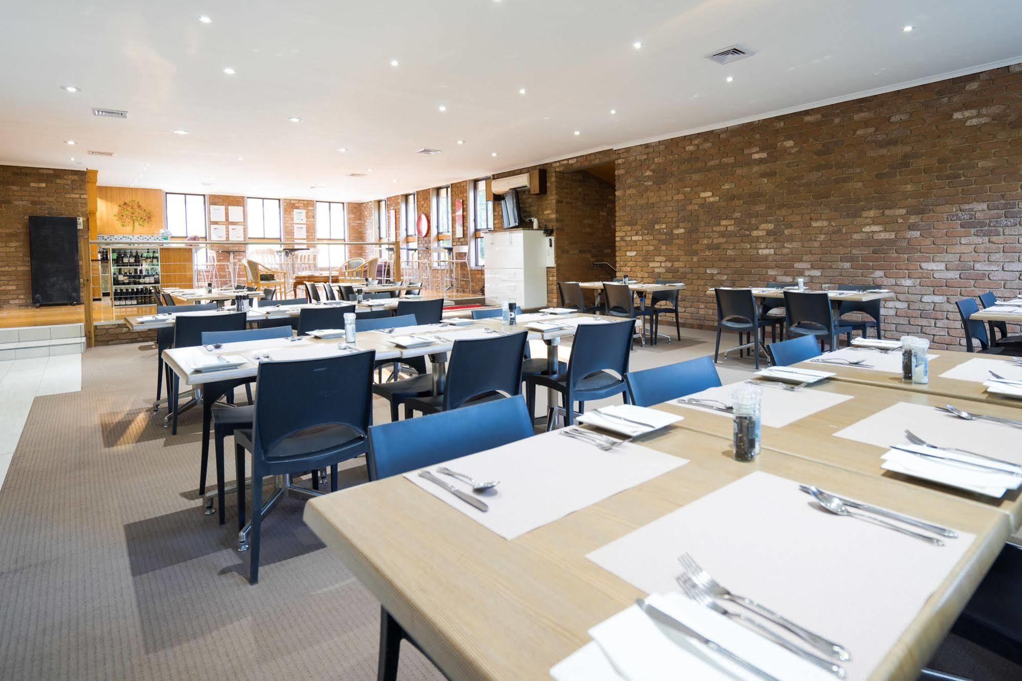 Farnham Court Motel And Restaurant Morwell Kültér fotó