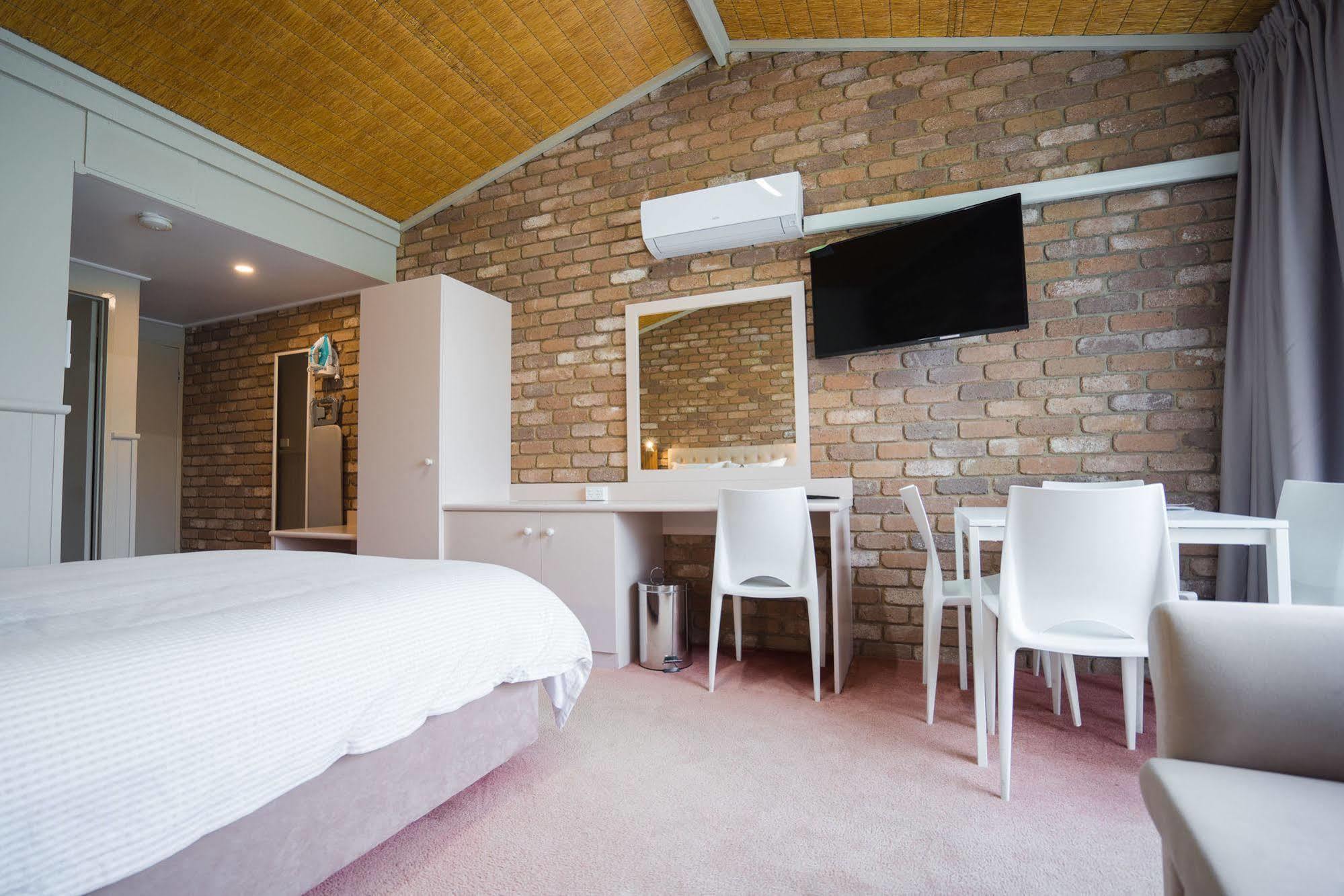 Farnham Court Motel And Restaurant Morwell Kültér fotó